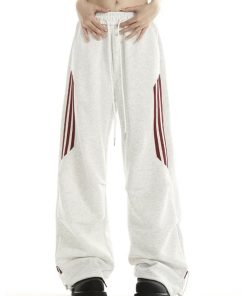 Quần Nỉ Unisex TN STORE “SIDE STRIPE” – Form Rộng Streetwear